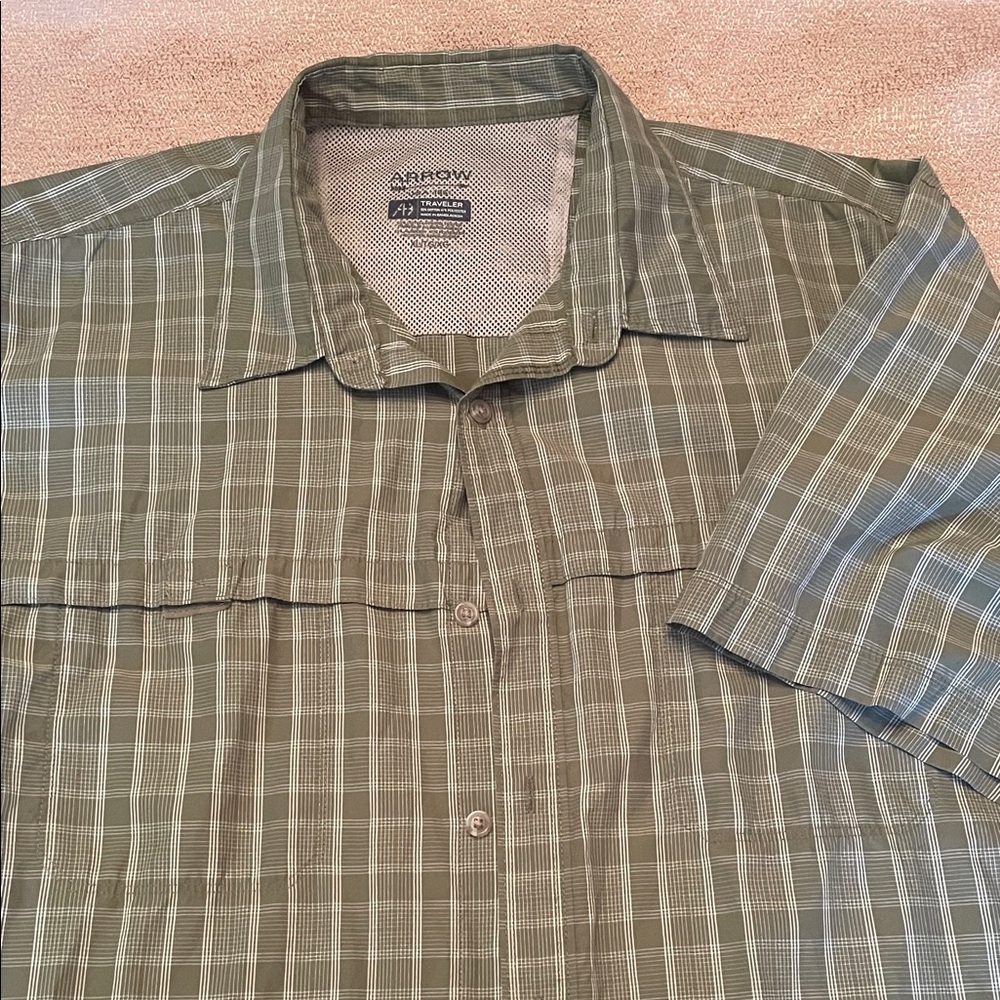 Arrow Olive Green Plaid Short-Sleeve Button-Down Shirt